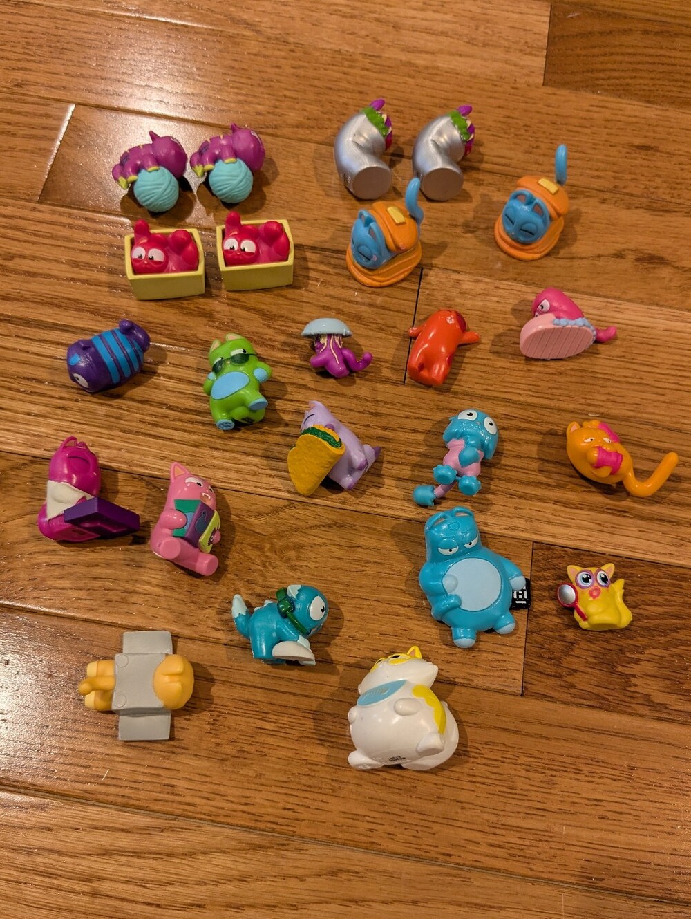 Lost Kitties Blind Box Toys Set Of 23